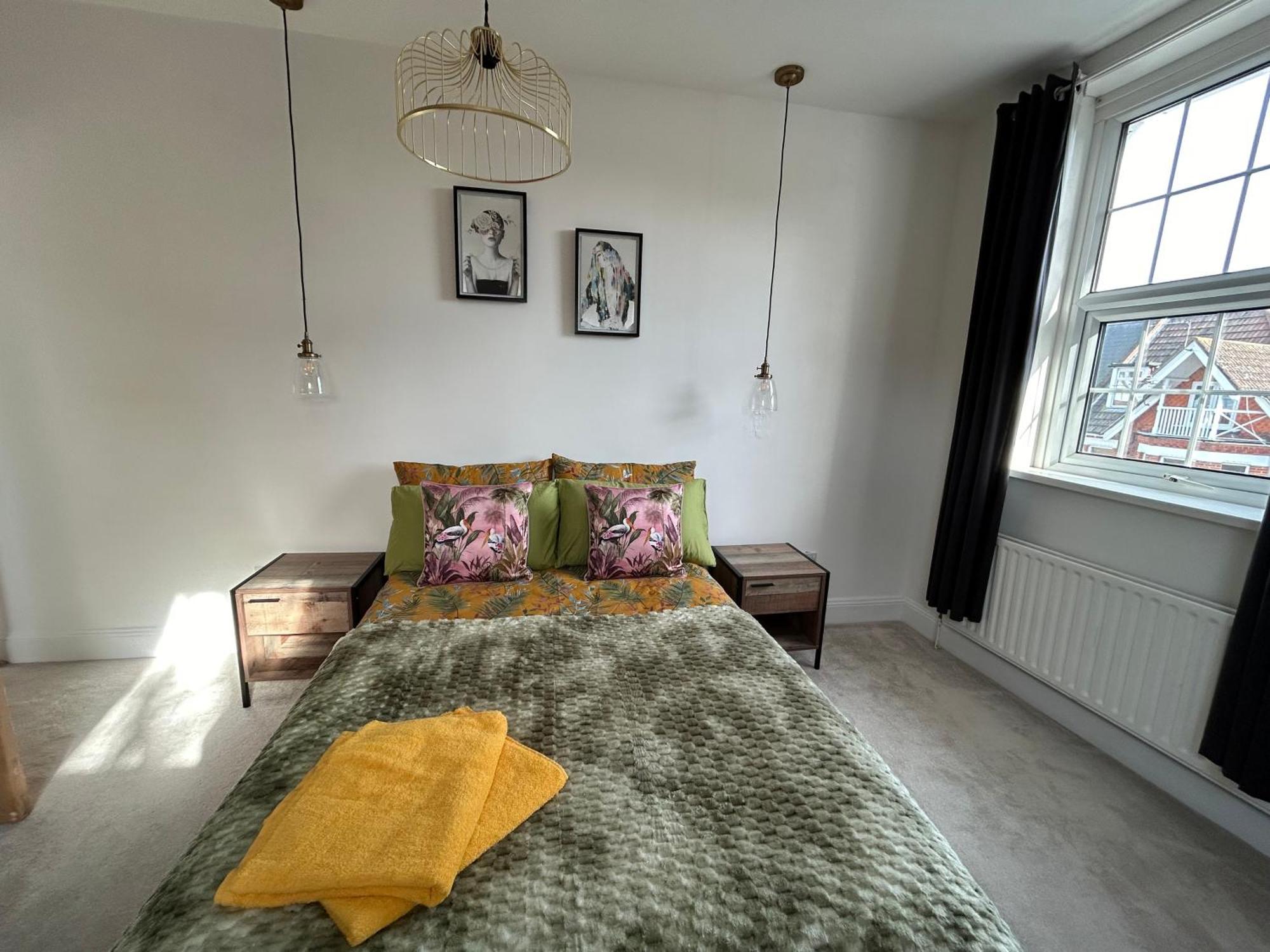 Seaside Rentals Bournemouth - 2Br, Upto 6Ppl, Beach 3 Min Walk, Dogs Ok, Wifi, Park 2 Cars Екстер'єр фото