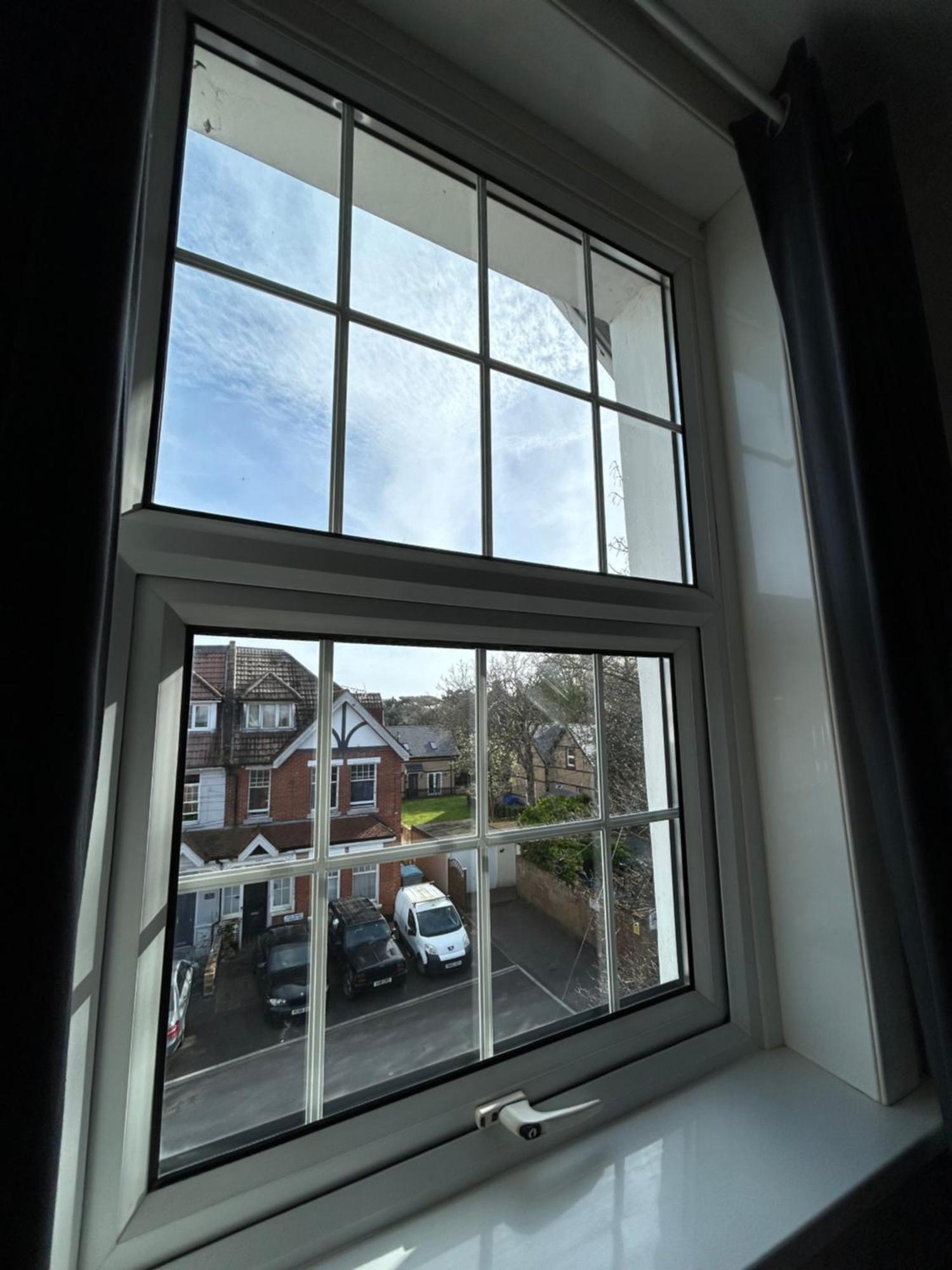 Seaside Rentals Bournemouth - 2Br, Upto 6Ppl, Beach 3 Min Walk, Dogs Ok, Wifi, Park 2 Cars Екстер'єр фото