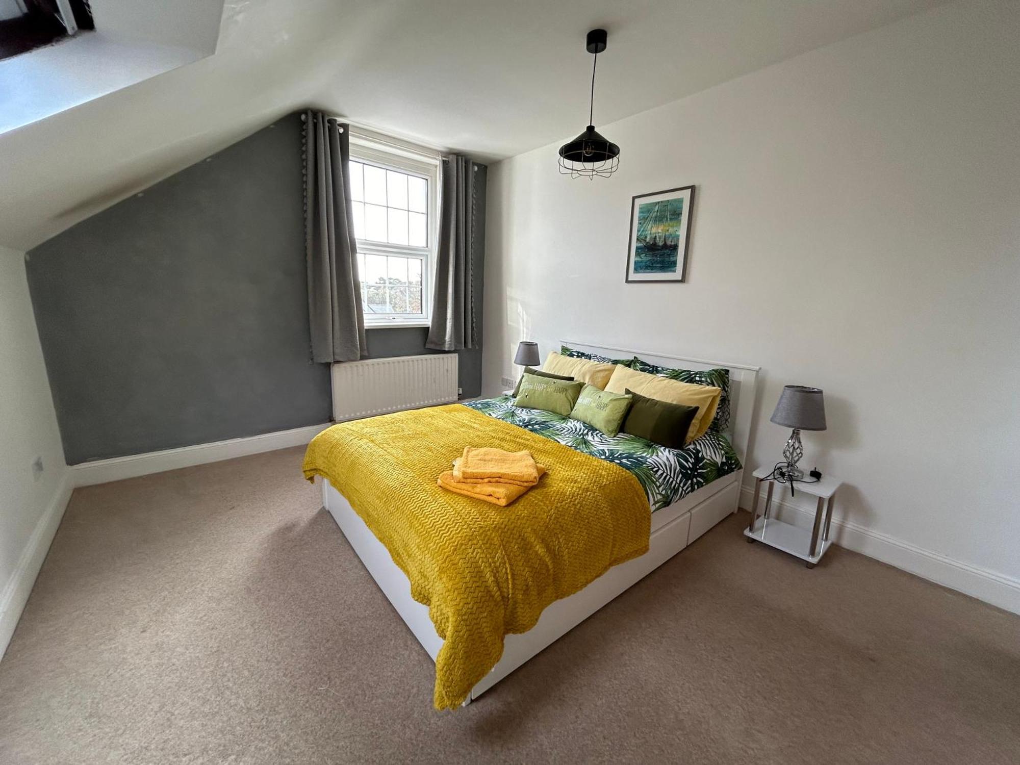 Seaside Rentals Bournemouth - 2Br, Upto 6Ppl, Beach 3 Min Walk, Dogs Ok, Wifi, Park 2 Cars Екстер'єр фото