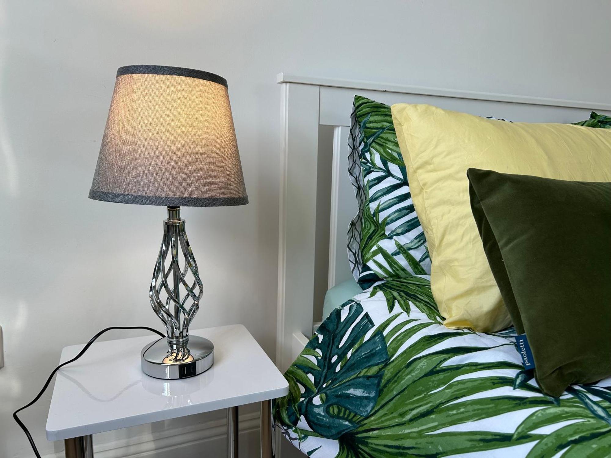 Seaside Rentals Bournemouth - 2Br, Upto 6Ppl, Beach 3 Min Walk, Dogs Ok, Wifi, Park 2 Cars Екстер'єр фото